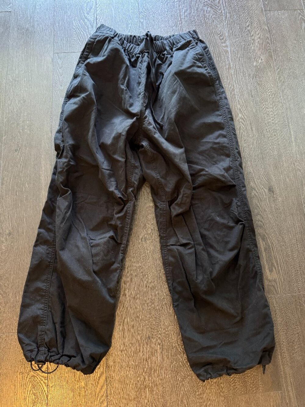 GU / UNIQLO Balloon parachute cinched bottom adjustable pants size small black